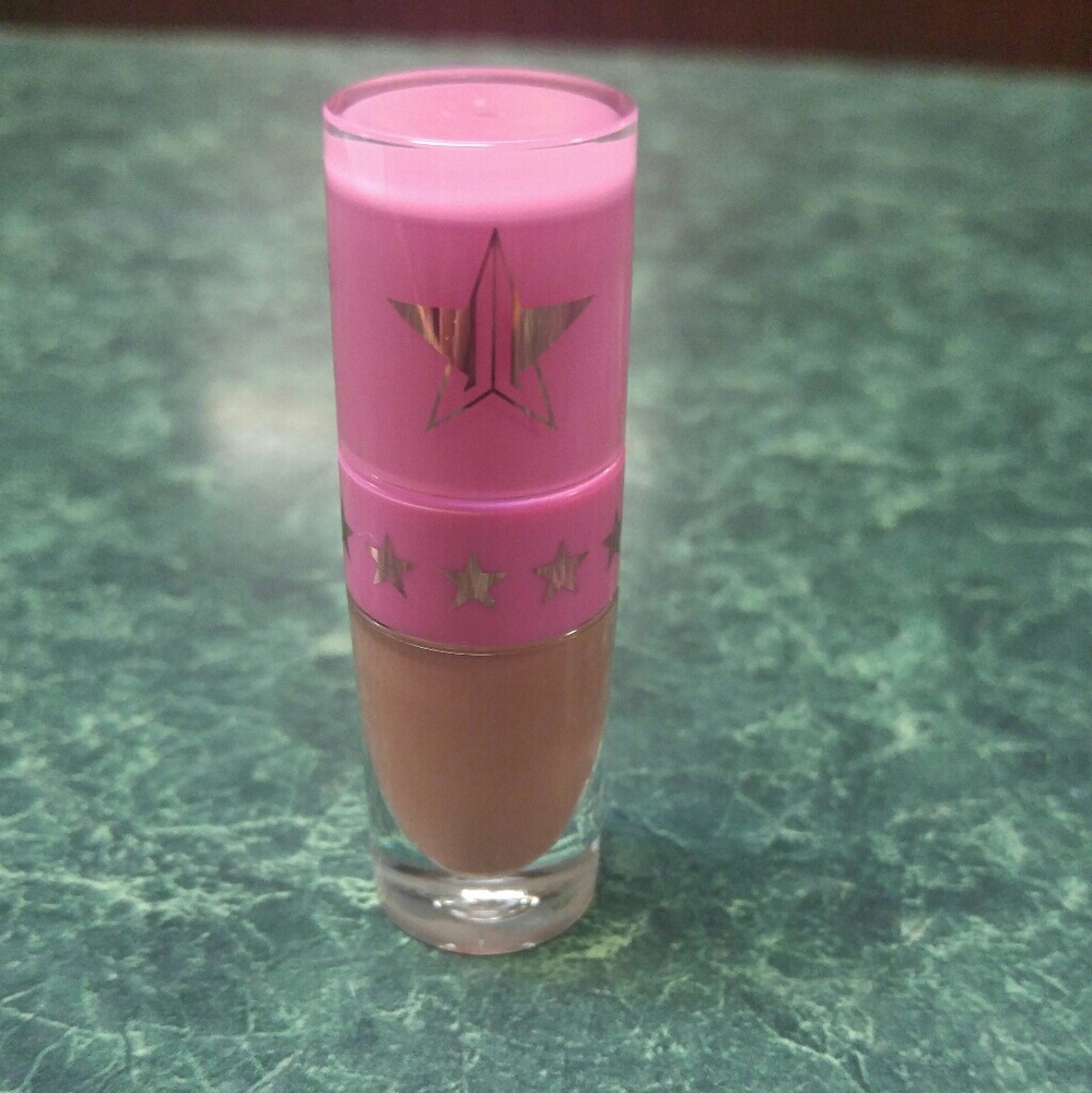 Jeffree star mini lip in Nathan